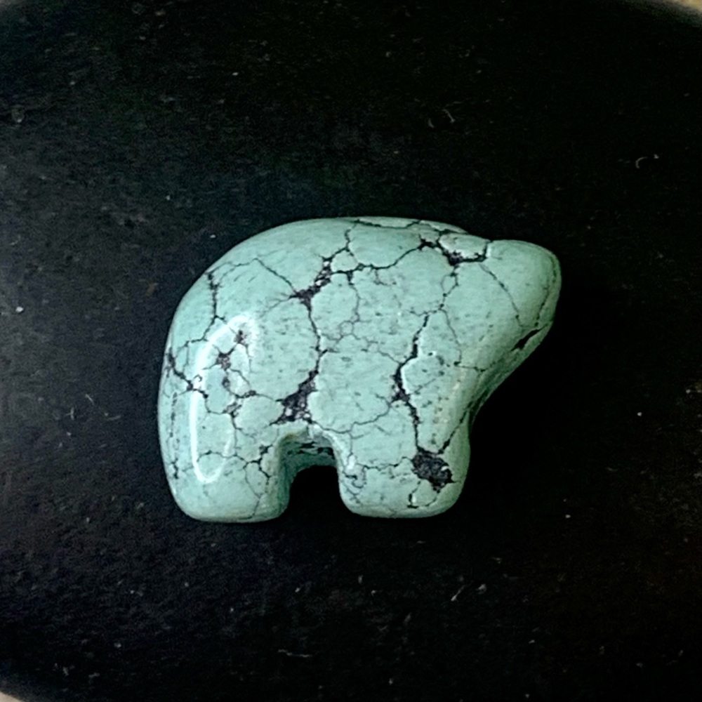 Native American Style Turquoise Zuni Bear Fetish Bead Drilled Stone Animal .7โ